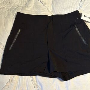 Athleta Trekkie short